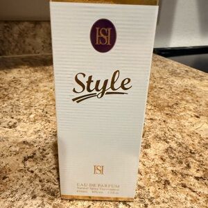 Style Perfume (similar to J’adore) - Brand new/sealed